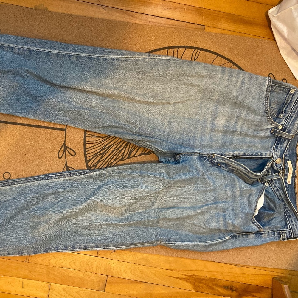 Levi's 80's mom jeans in light blue wash